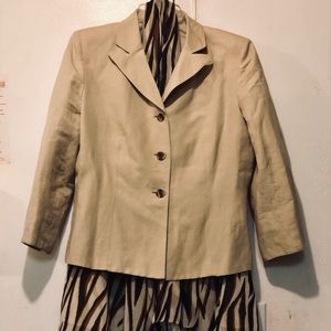 Like new Suit Studio Suit.